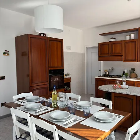 Сasa de vacaciones Rosemary House